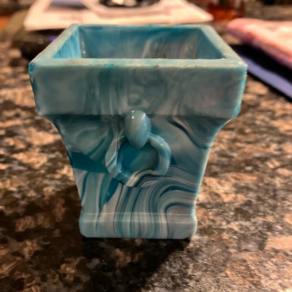Blue and white swirled slag glass small vessel - Picture 2 of 5